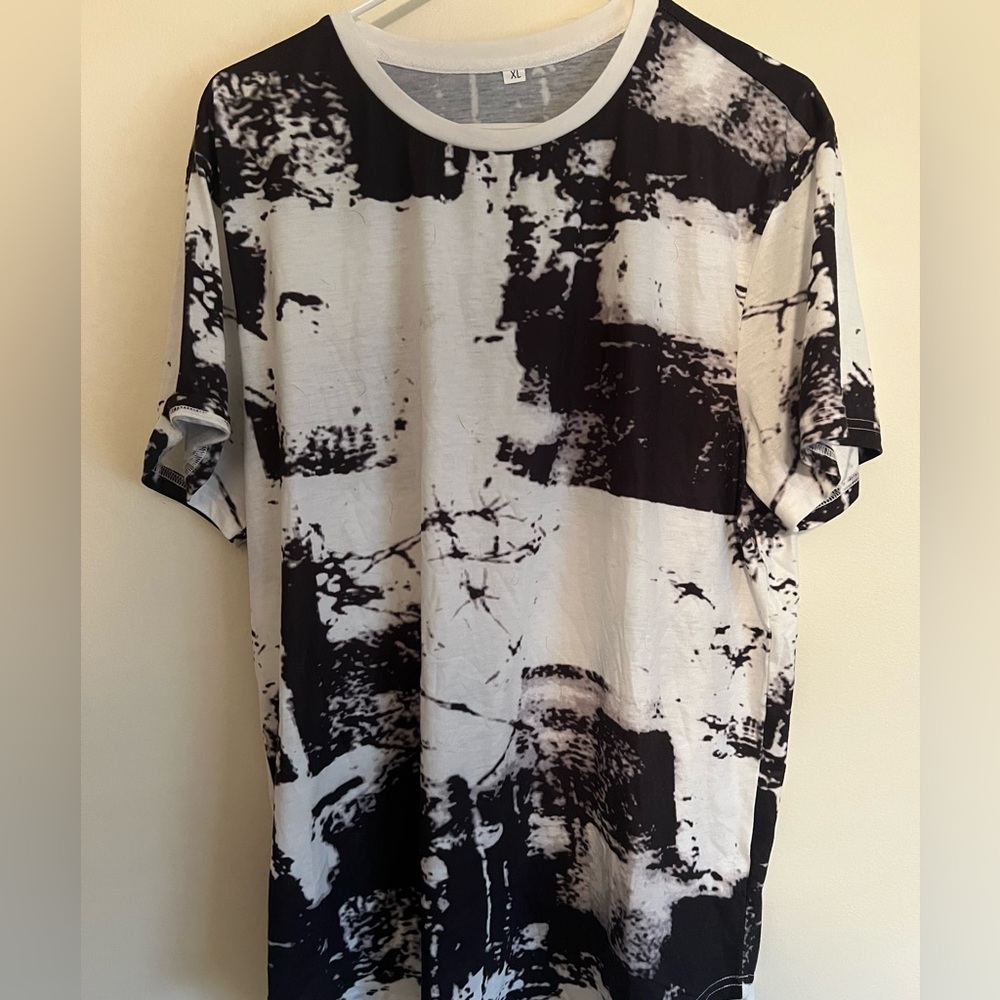 Men's graphic T